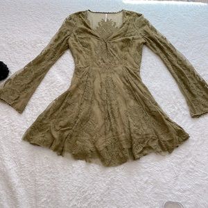Free People chartreuse raw hem lace party dress size 4